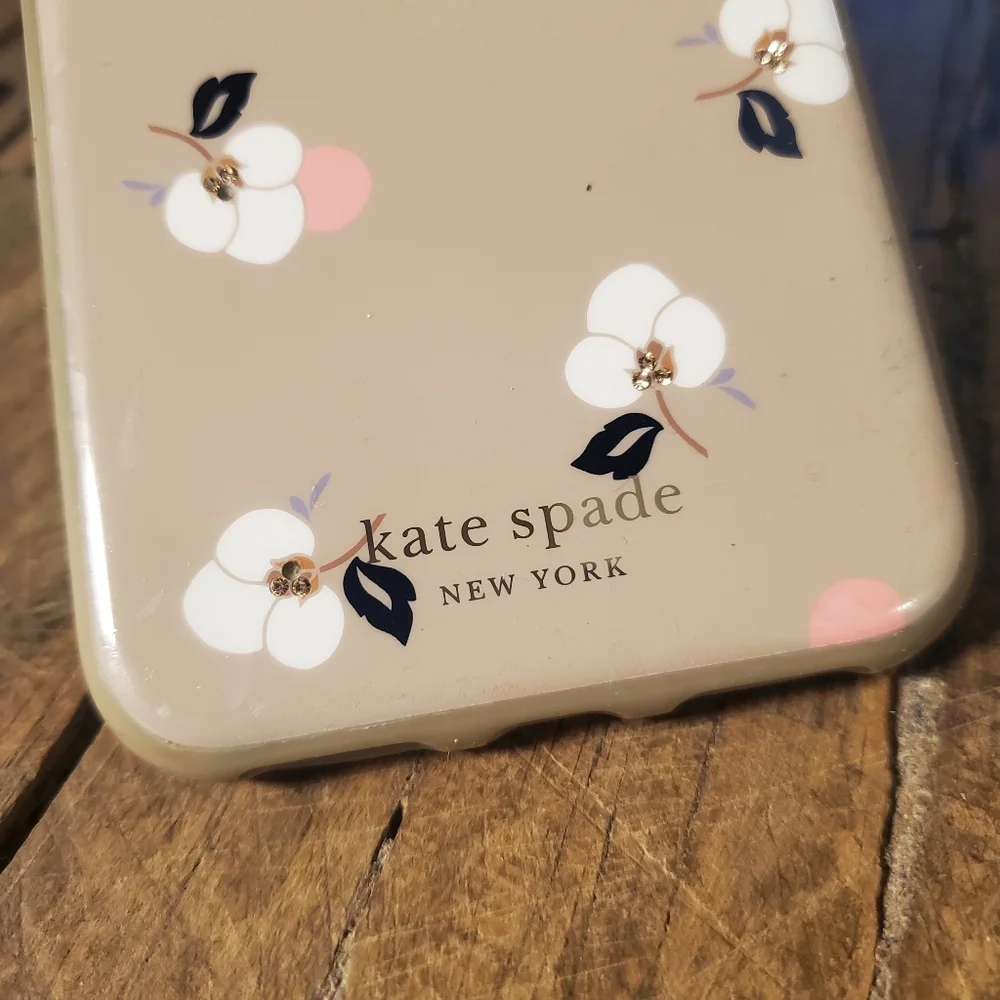 🔥KATE SPADE NEW YORK Breezy Floral Ditzy Hard Shell Case 4 IPhone‎ Model XS/S